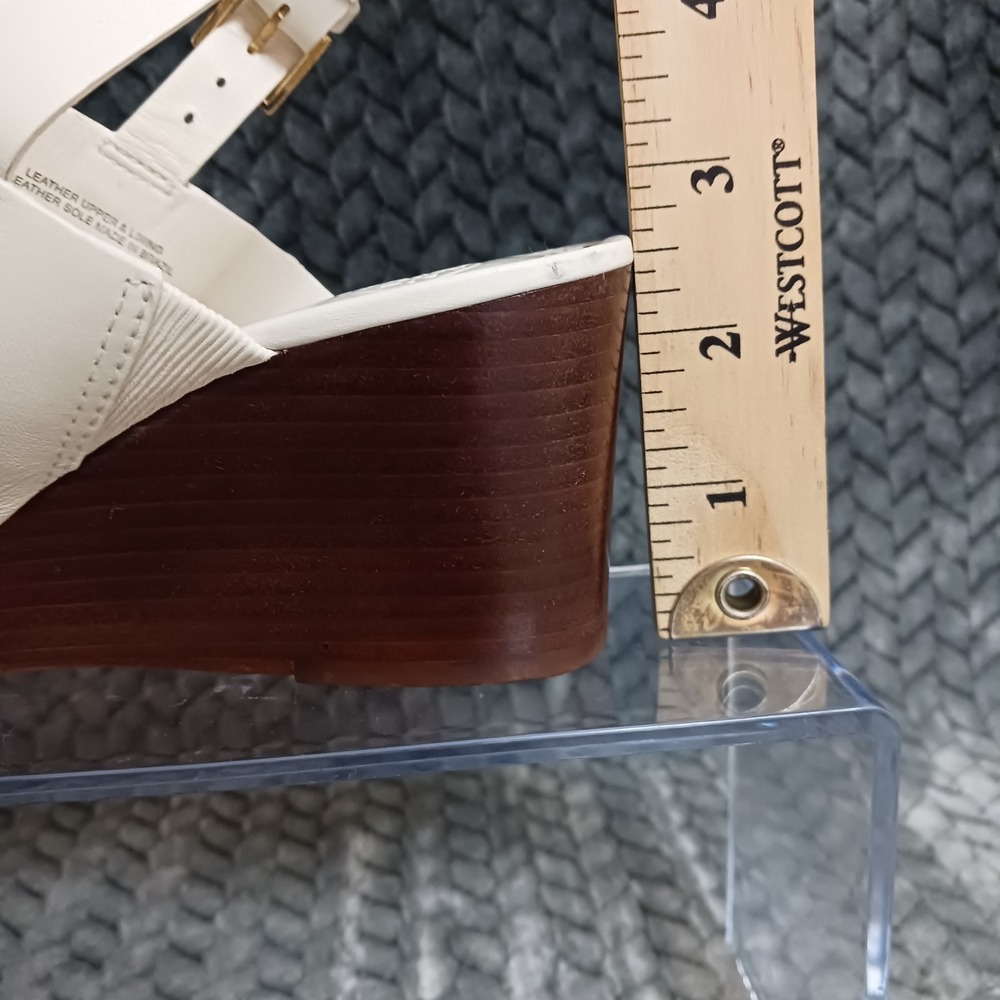 Tory Burch Cream Leather Wedge Sandals with Gold Logo - Picture 15 of 16